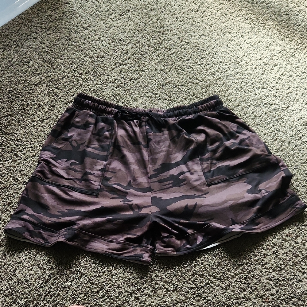 Zenana Outfitters Camouflage Shorts